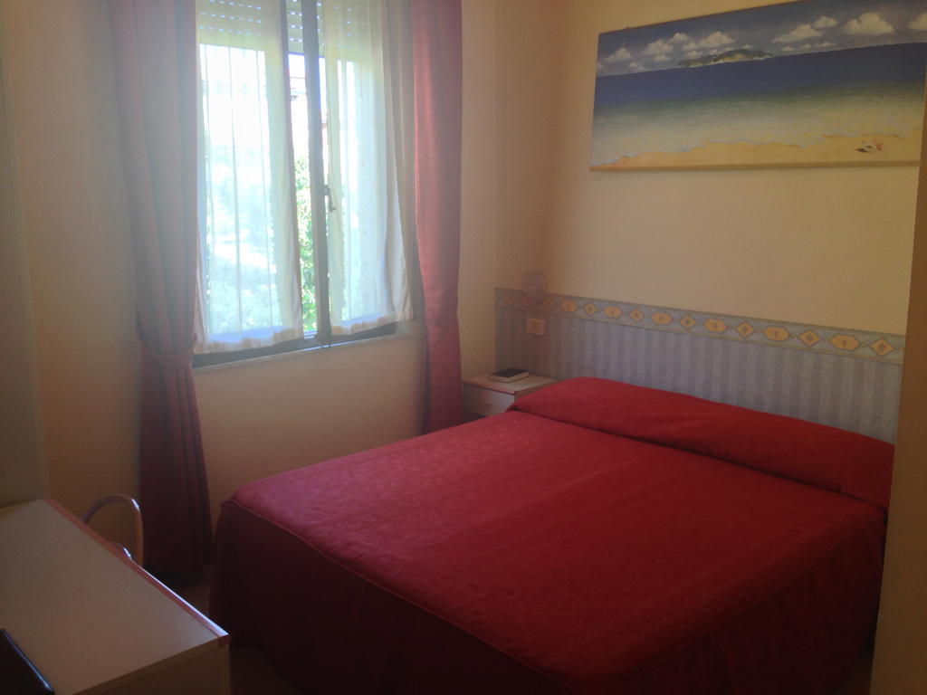 Hotel Lo Squalo Grottammare Cameră foto